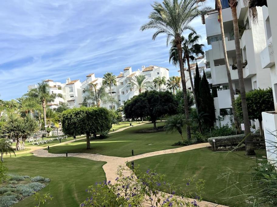 Costalita Beach Apartamento En Estepona Esterno foto