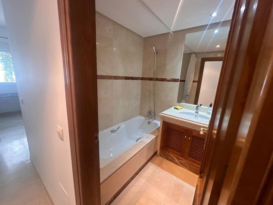Costalita Beach Apartamento En Estepona Esterno foto